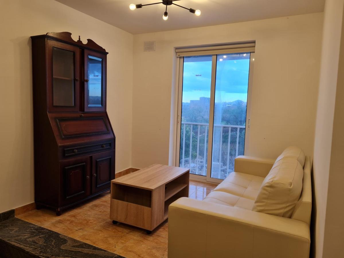 Lovely 3 Bedroom Unit With Own Entrance Gudja 外观 照片